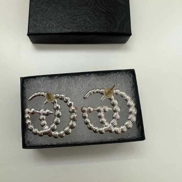 GG stud earrings - Picture 4 of 4